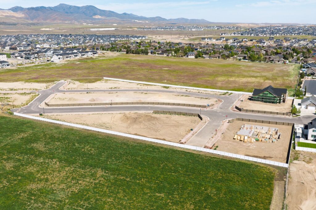 005_005_001_thecoveatsilversky_constructionupdate-1_862_439_630